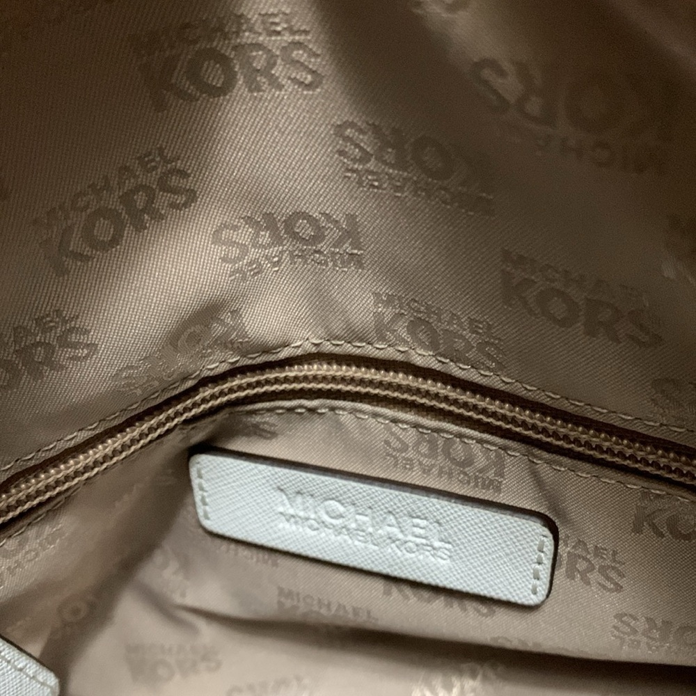Michael Kors Jet Set Saffiano White Leather Bowling Bag Classic Quiet Luxury - Picture 10 of 16